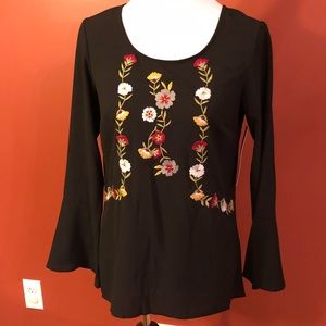 Embroidered Bell sleeve Top